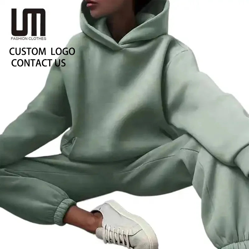 Women’s Hooded Sweatshirt & Sweatpants Set