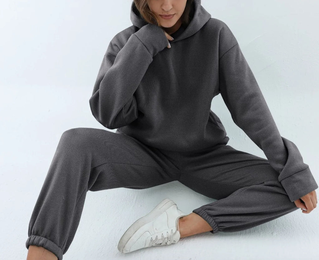 Women’s Hooded Sweatshirt & Sweatpants Set