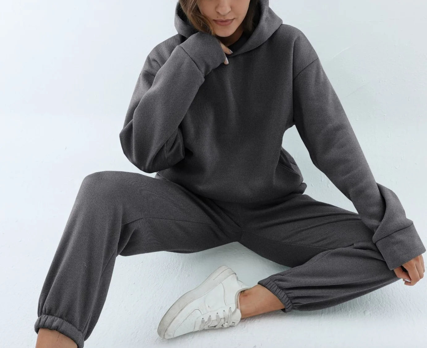 Women’s Hooded Sweatshirt & Sweatpants Set