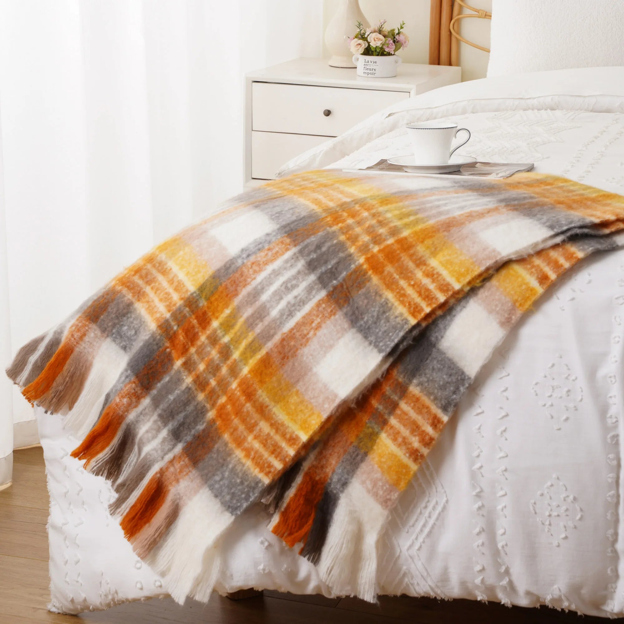 Plaid Throw Blanket for Home Décor